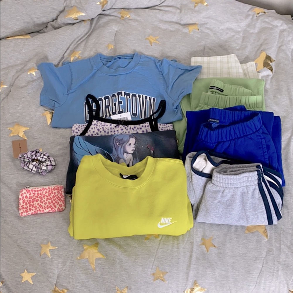 🕊pintrest aesthetic mystery box 🕊 - Picture 2 of 6